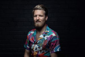 Portret van Draaikunde DJ Kevin Van Leeuwen - Emil Cobussen Nijmegen
